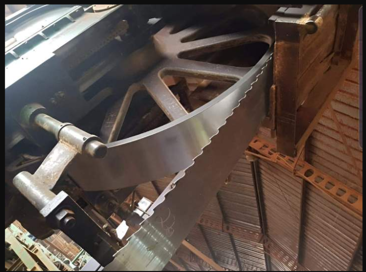 Comment un outil coupant bien entretenu réduit-il les vibrations et les risques de casse ? France