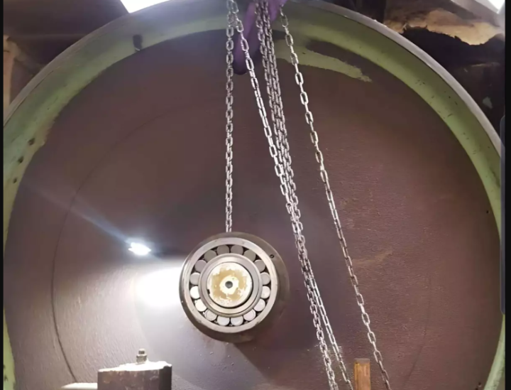 Pourquoi lier le changement de roulements à la rectification de vos volants de scie ? France