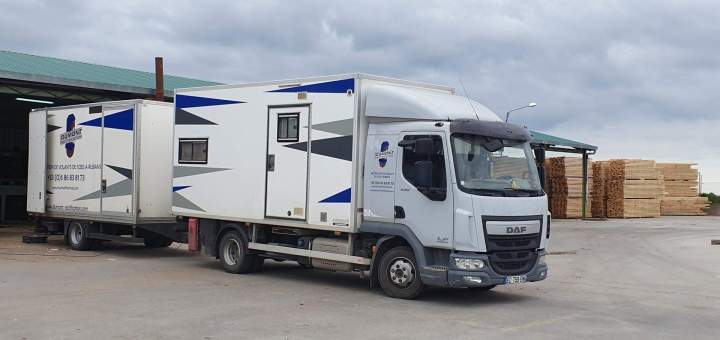 Mobile truck for saw wheel grinding France