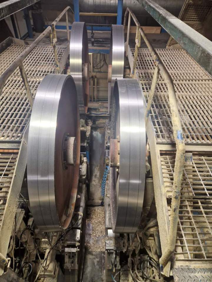 rectification de volants de scies a rubans (5)